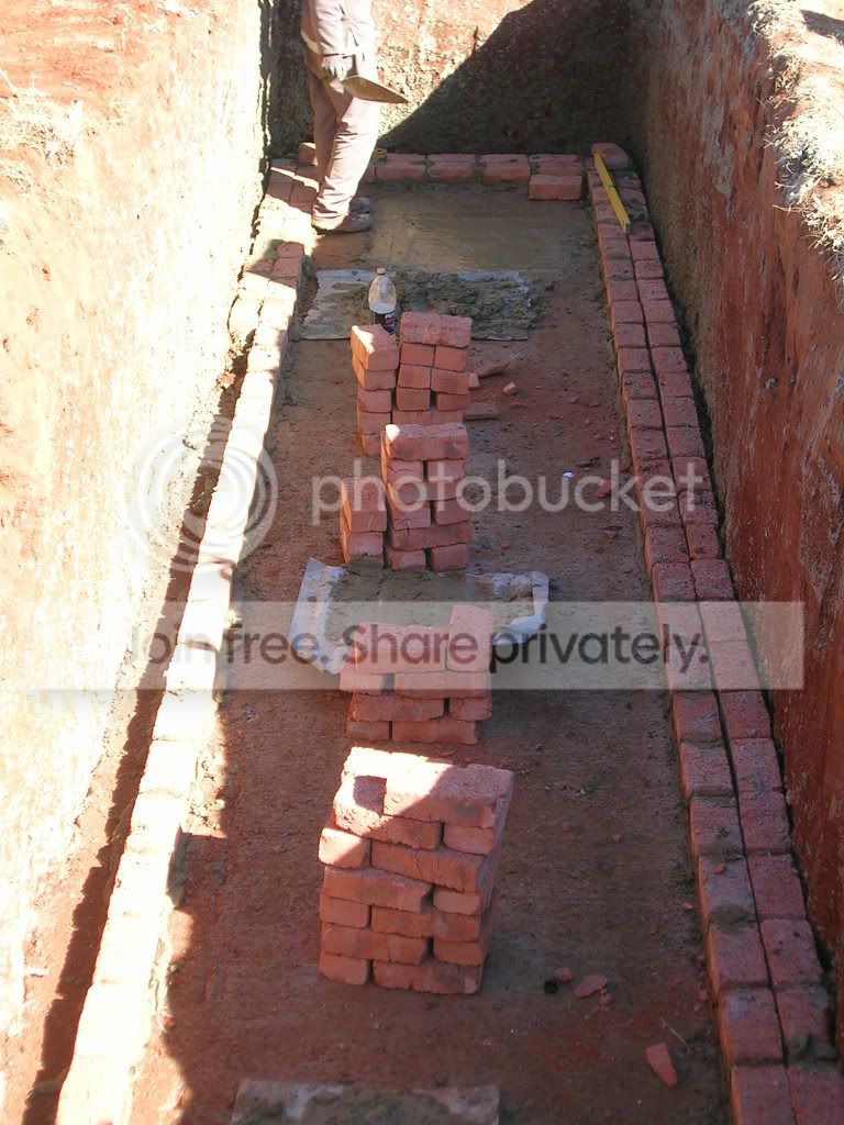 Pit walls emerge photo CWCWEEKTWO036.jpg
