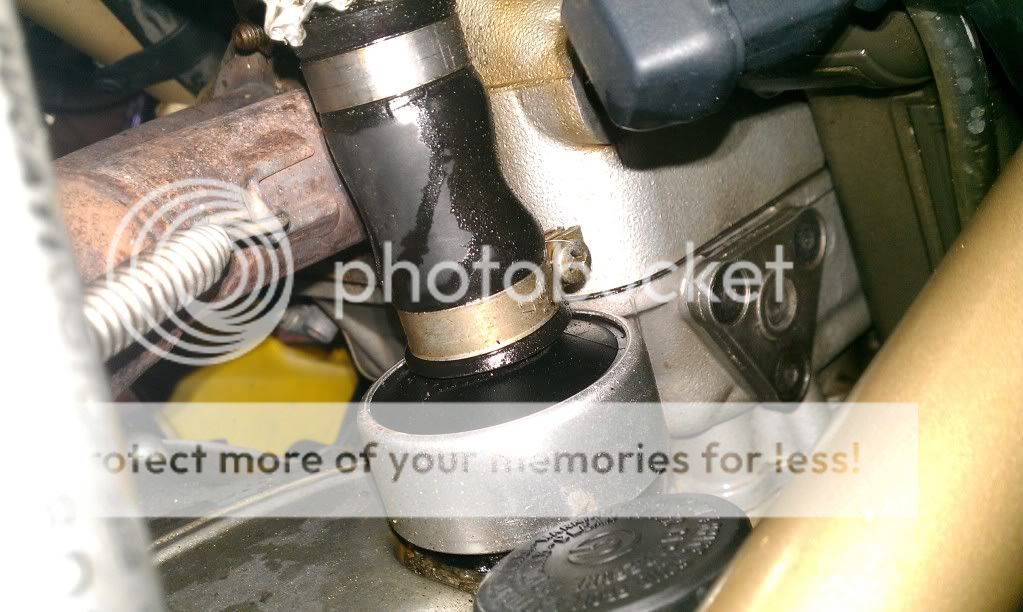 Crank case vent blowing oil ??? Ducati Forum